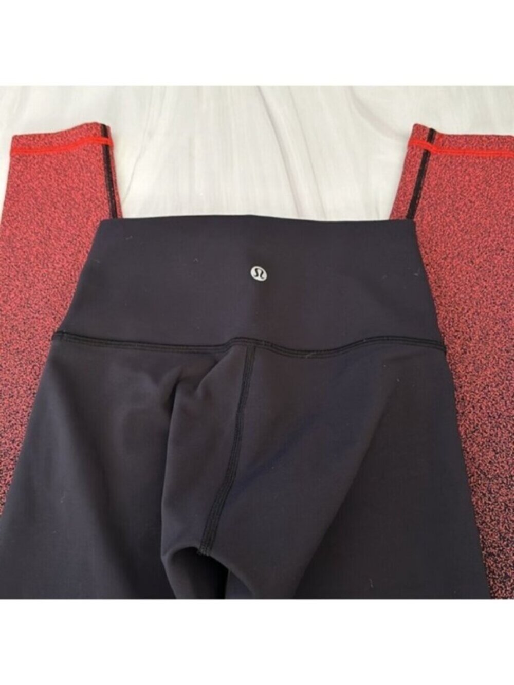 Lululemon Women's Black Red Ombre Speckle Wunder Under Hi-Rise Tight 28" Size 2 - Picture 9 of 10